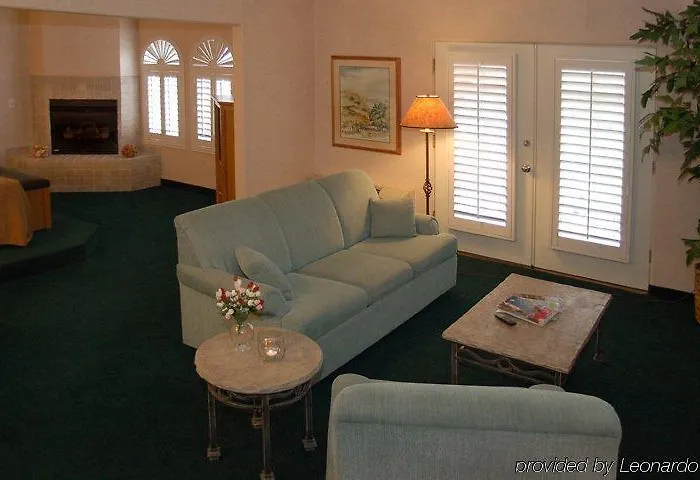 Hotel La Quinta By Wyndham Conference Center 2*