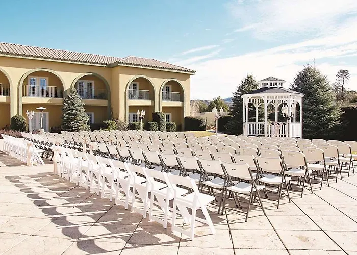 La Quinta By Wyndham Conference Center Hotel