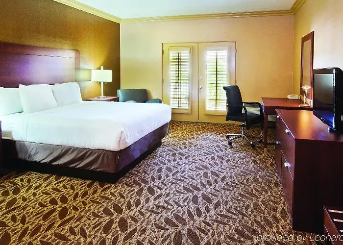 La Quinta By Wyndham Conference Center 2*